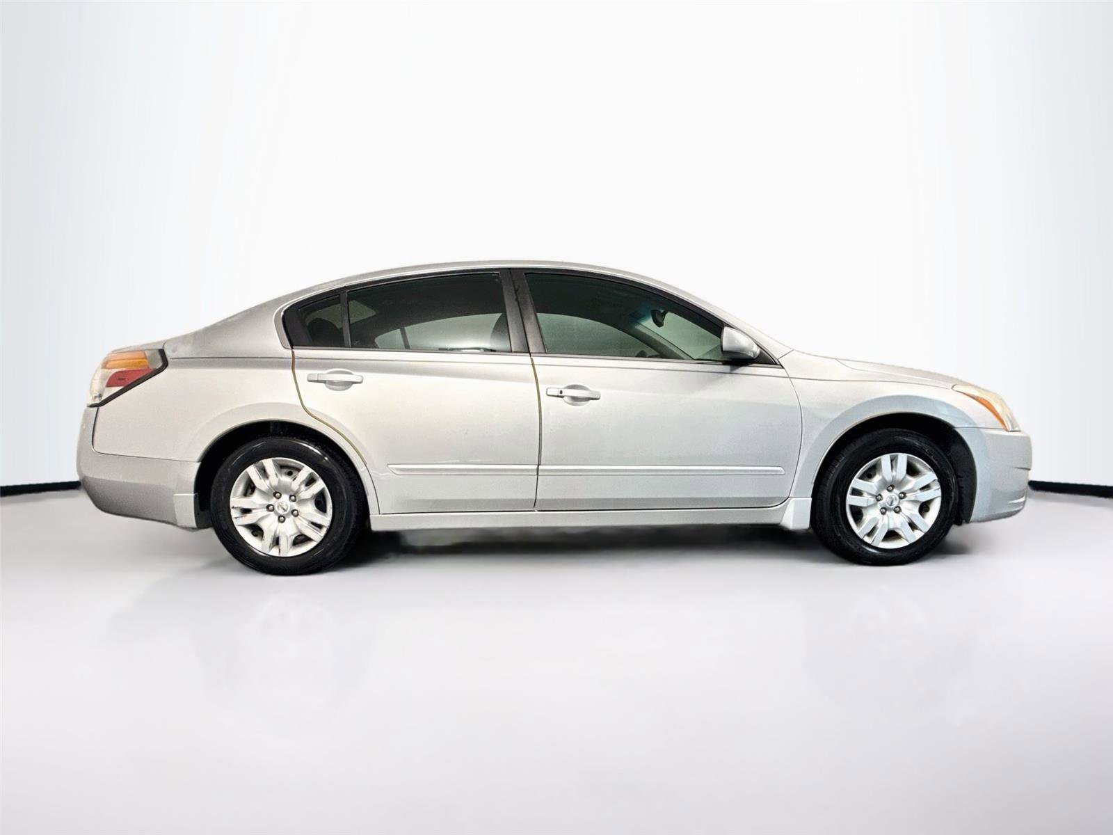Used 2012 Nissan Altima 2.5 S w/ Value Pkg FWD image 16