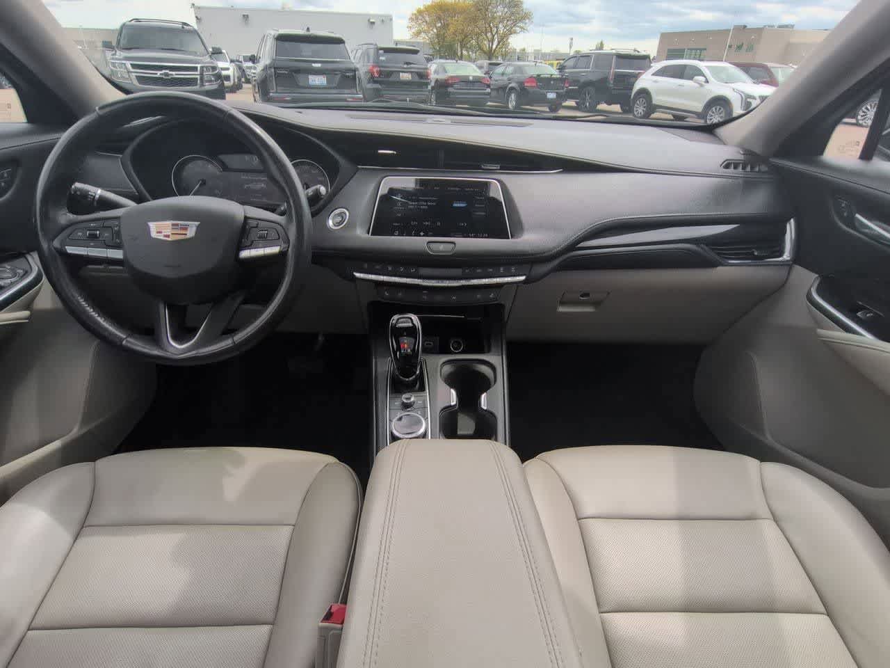Used 2023 Cadillac XT4 Premium Luxury AWD/4WD image 15
