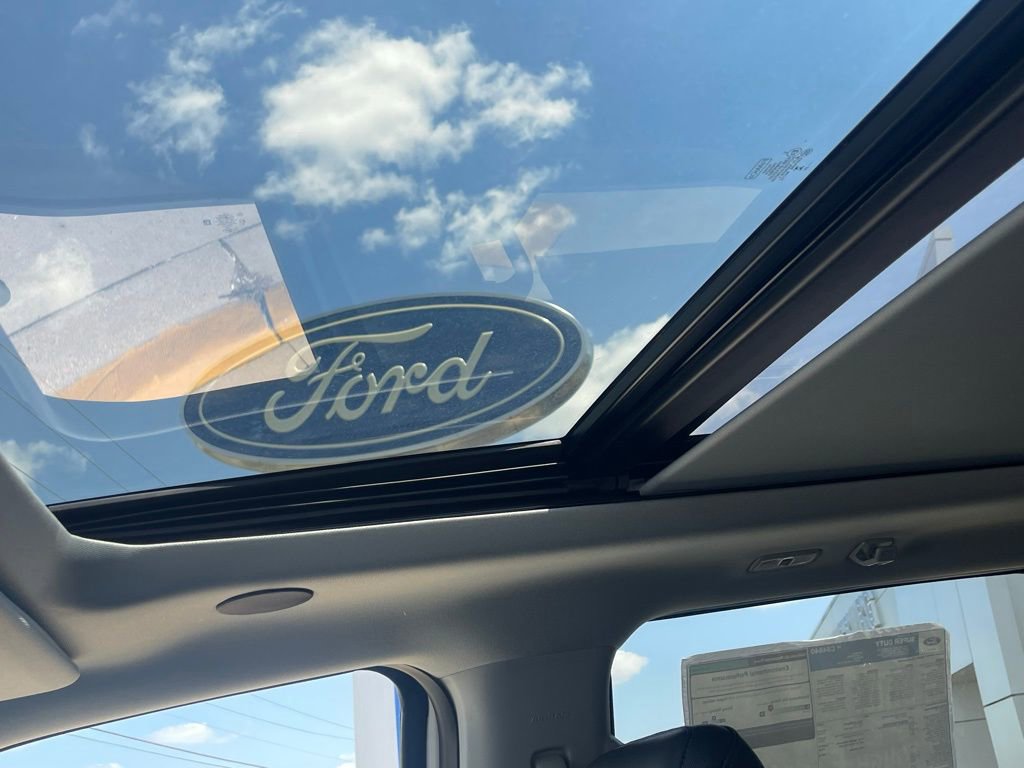 New 2025 Ford F250 Lariat w/ Lariat Ultimate Package image 28