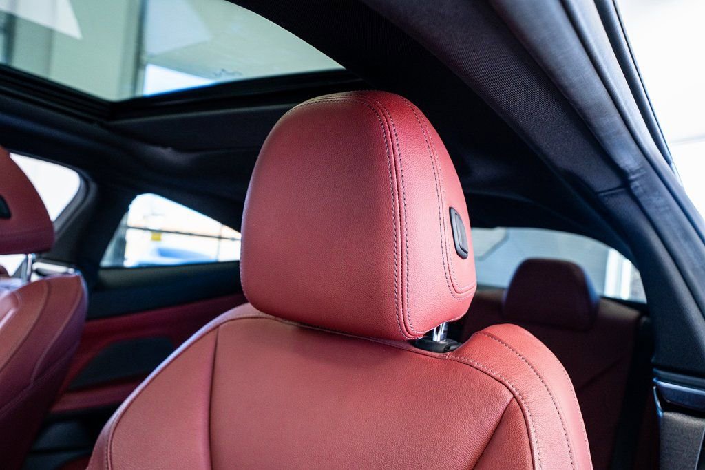 Used 2023 BMW M440i Coupe w/ Premium Package image 39