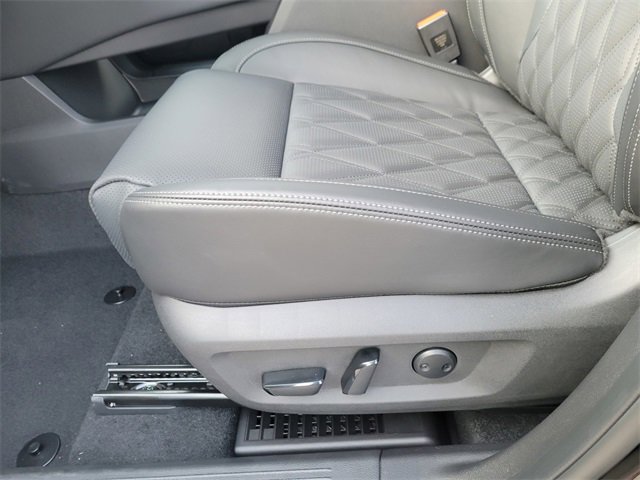 New 2026 Nissan Rogue Platinum image 15