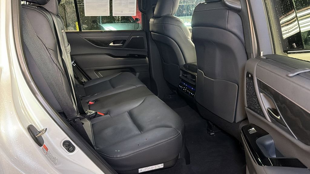 Used 2024 Lexus LX 600 4WD w/ Appearance Package image 13