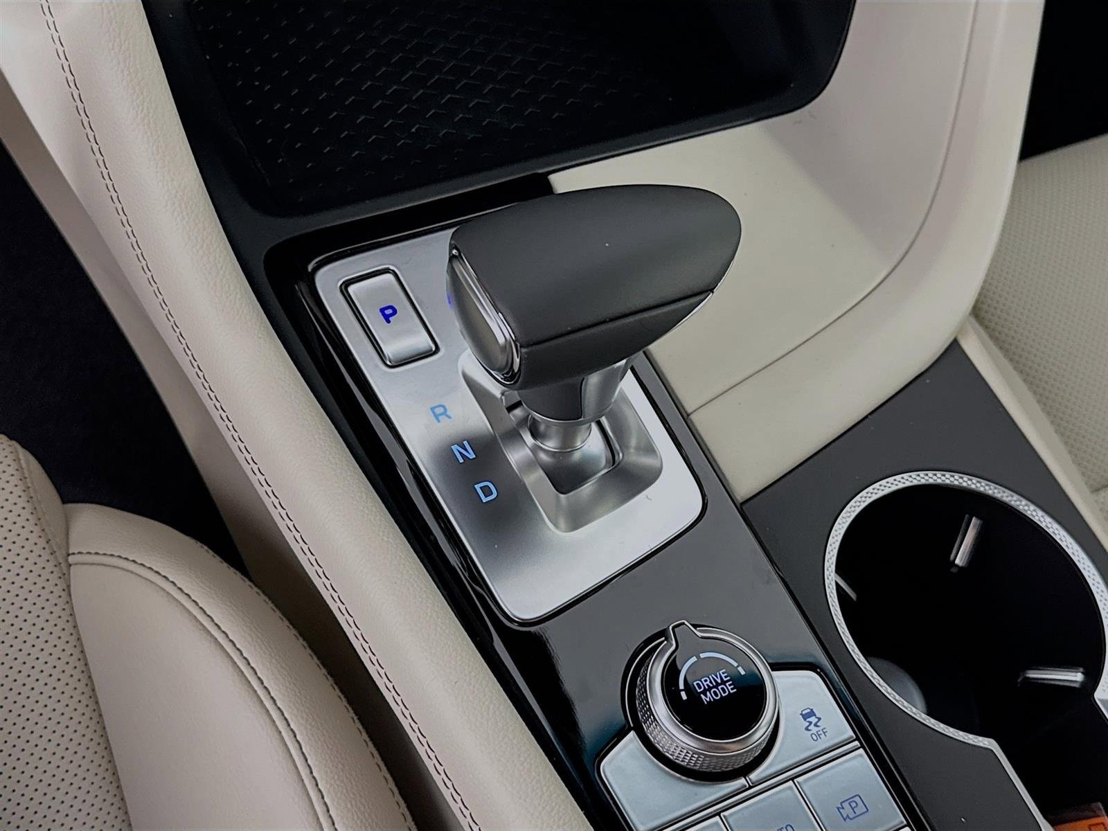 New 2026 Genesis G70 2.5T RWD image 18
