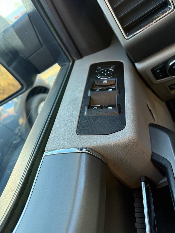 Used 2018 Ford F150 XLT w/ Equipment Group 302A Luxury image 7