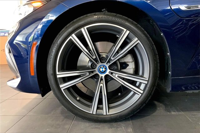 Used 2023 BMW 330e w/ Premium Package image 9