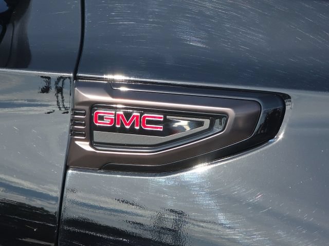 Used 2025 GMC Yukon AT4 Ultimate AWD/4WD image 14