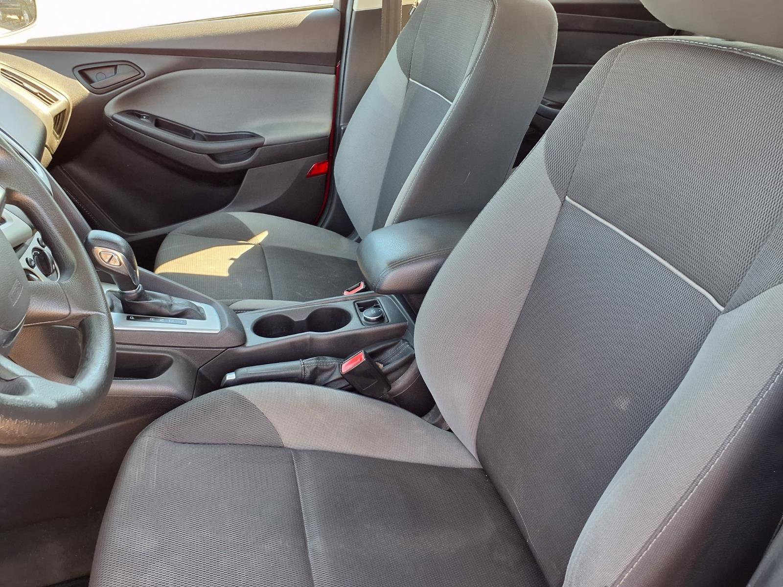 Used 2012 Ford Focus SE image 3