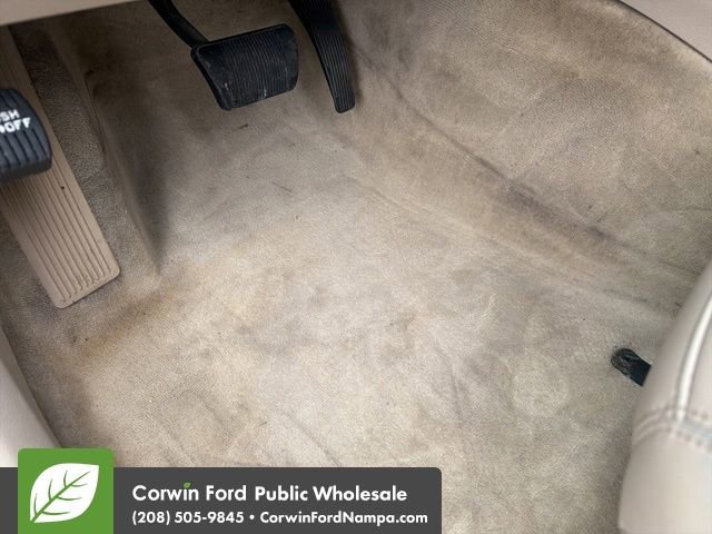 Used 2013 Chrysler 300 AWD w/ Driver Convenience Group image 27