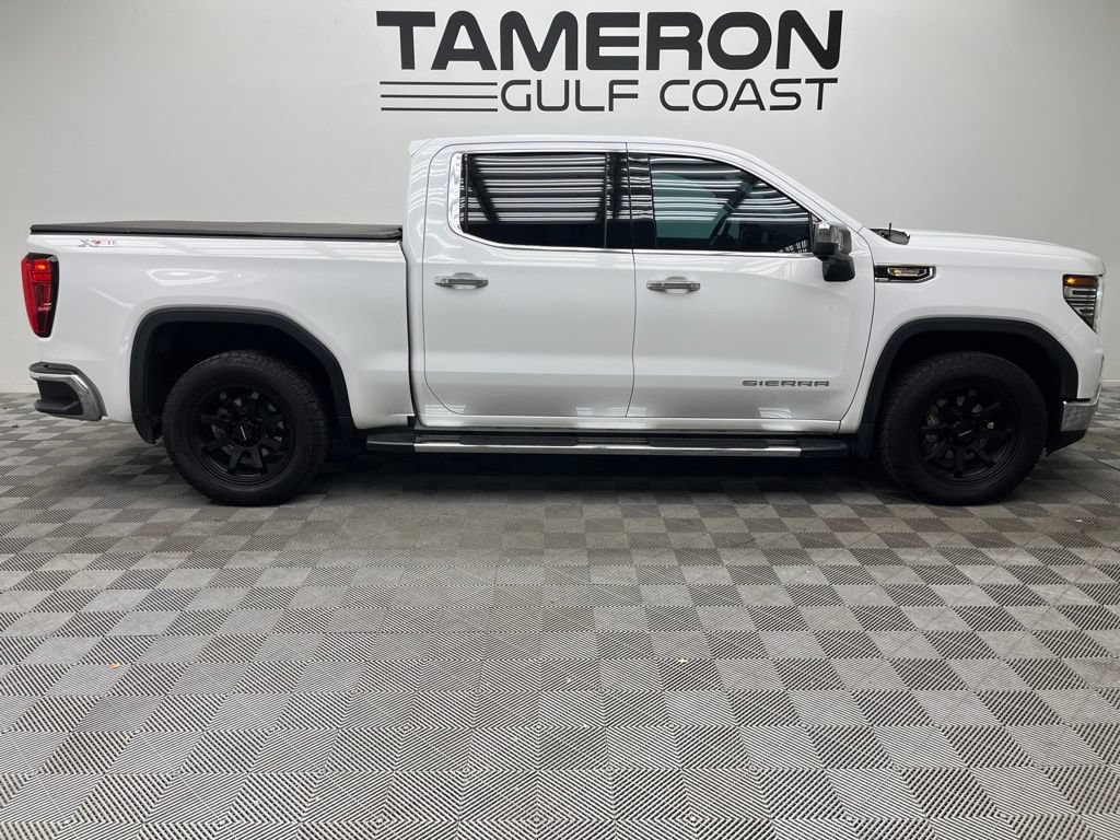 Used 2023 GMC Sierra 1500 SLT w/ SLT Premium Package AWD/4WD image 4
