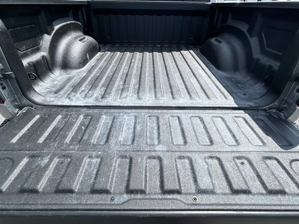 Used 2025 RAM 1500 Big Horn AWD/4WD image 11