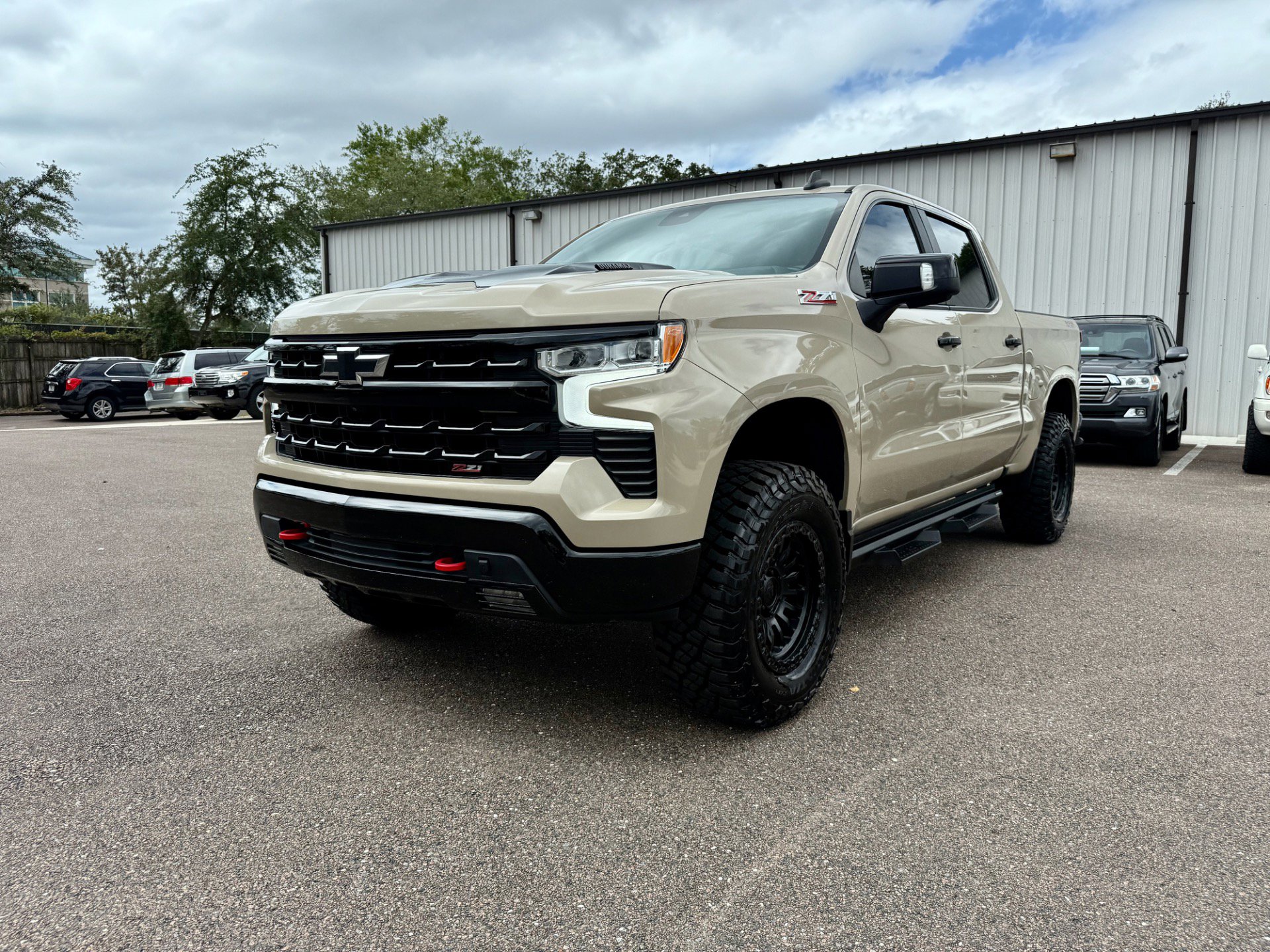 Used 2022 Chevrolet Silverado 1500 LT Trail Boss w/ LT Trail Boss Premium Package image 10