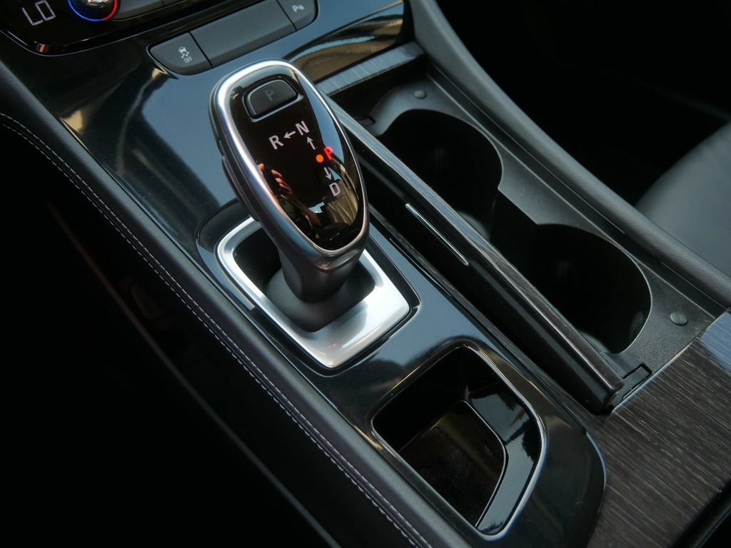 Used 2019 Buick LaCrosse Essence FWD image 20