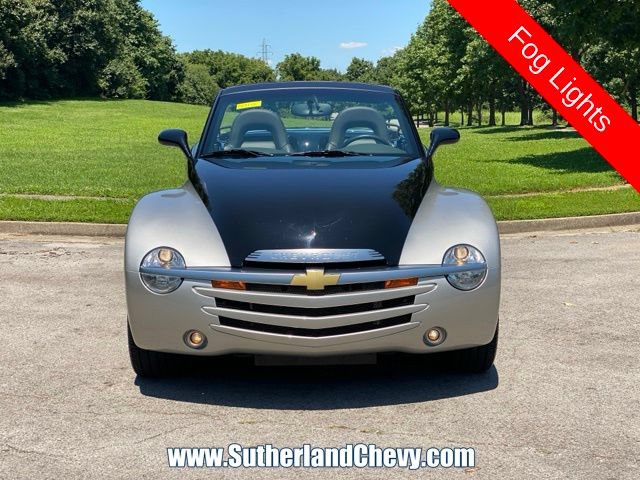 Used 2006 Chevrolet SSR w/ Preferred Equipment Group RWD image 2