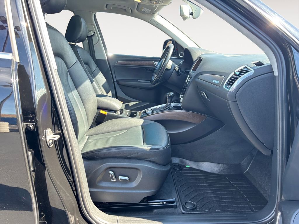 Used 2017 Audi Q5 3.0T Premium Plus w/ Technology Package image 10