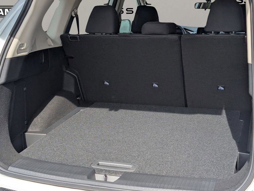 New 2026 Nissan Rogue SV image 12