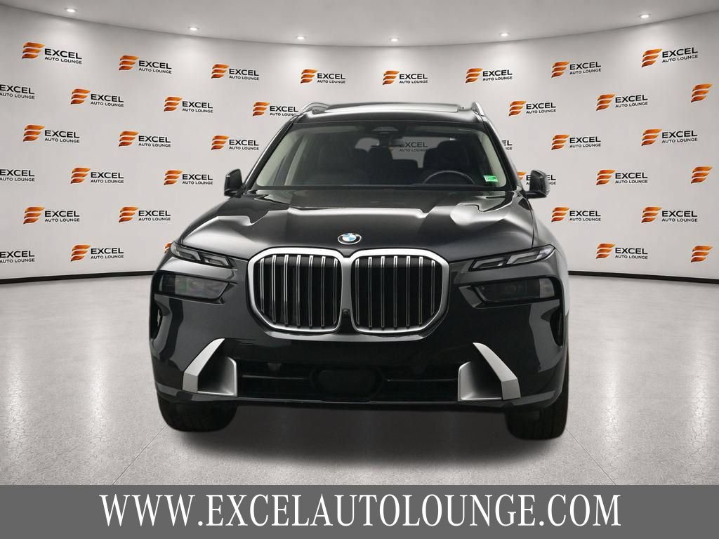 Used 2024 BMW X7 xDrive40i w/ Premium Package AWD/4WD image 8