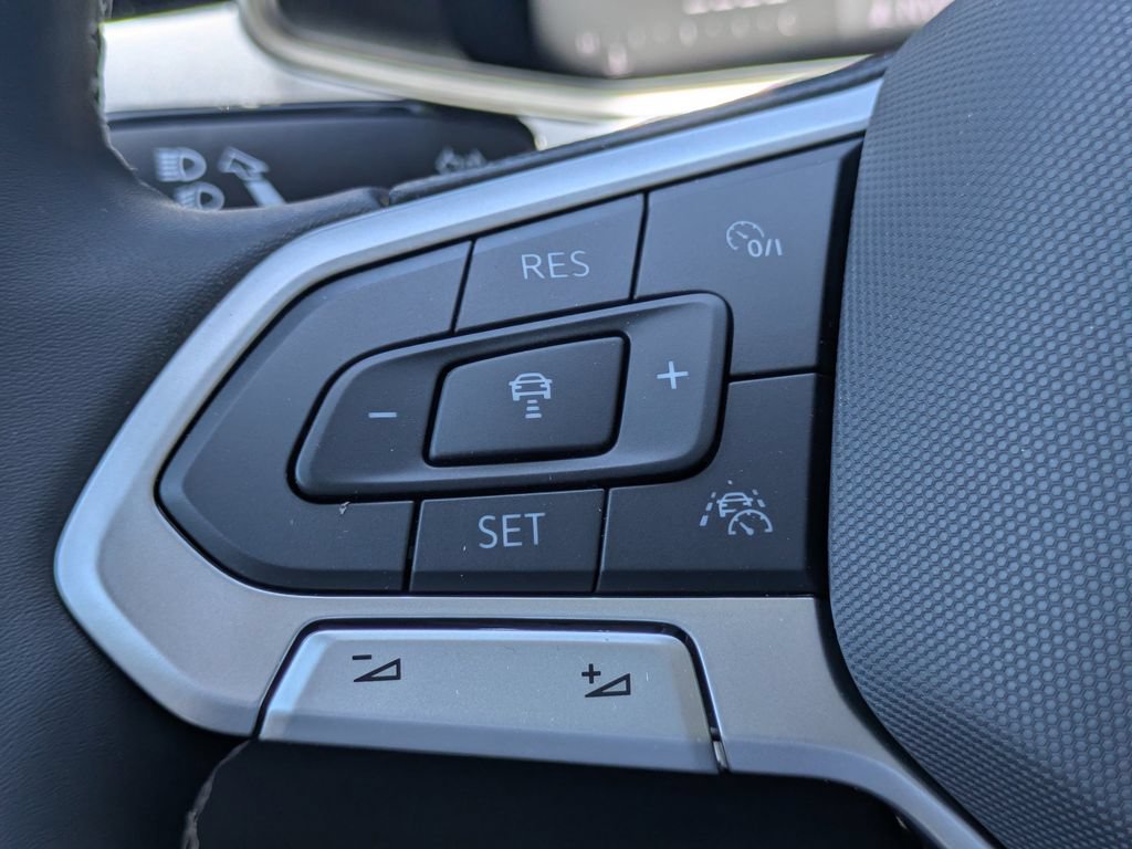 New 2026 Volkswagen Taos SE AWD/4WD image 25