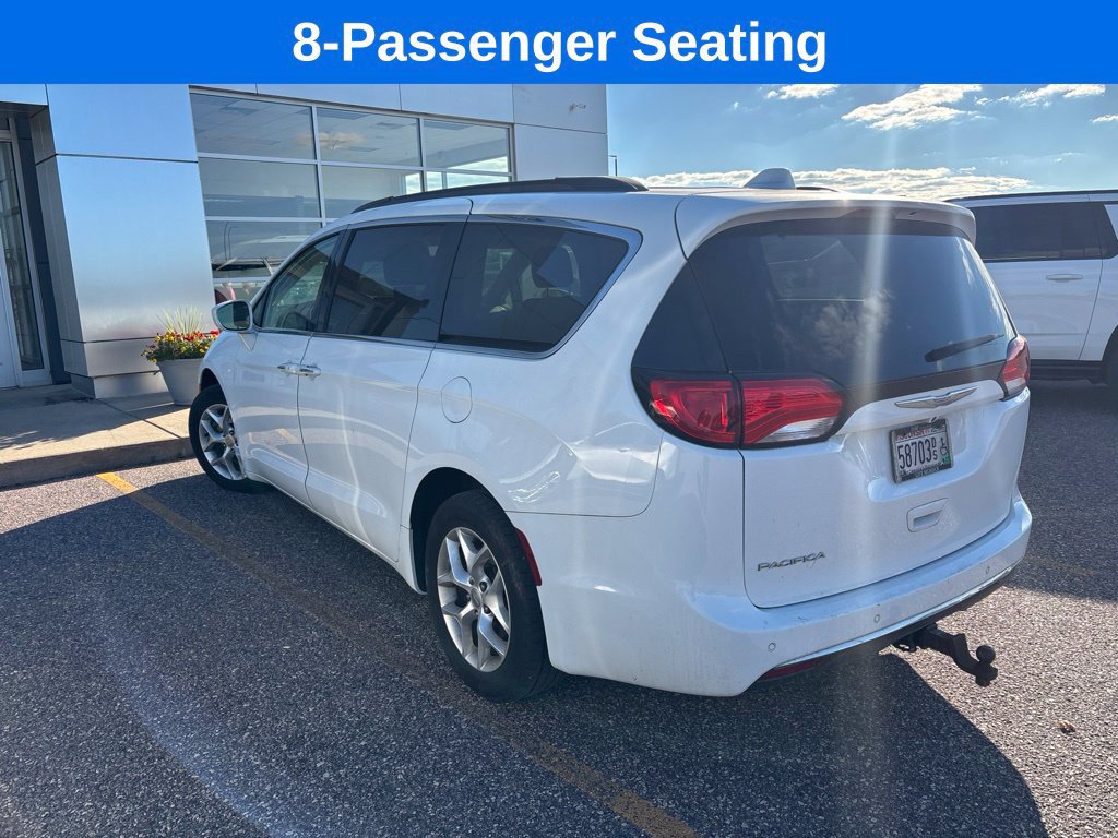 Used 2018 Chrysler Pacifica Touring Plus FWD image 2