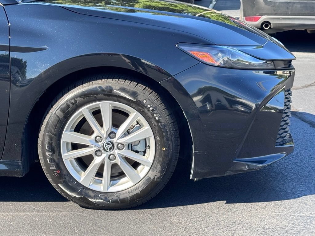 Used 2025 Toyota Camry LE FWD image 40
