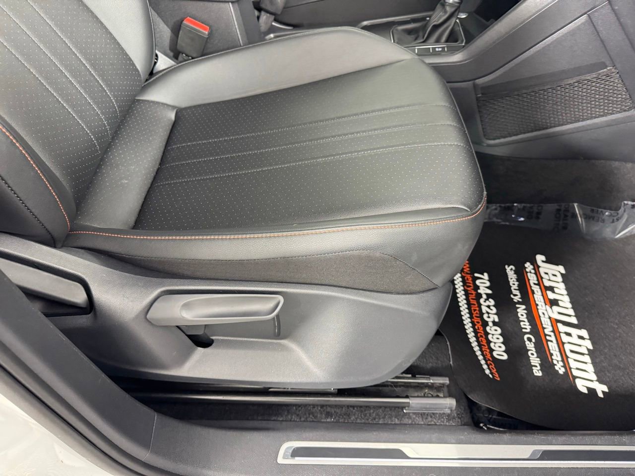 Used 2024 Volkswagen Tiguan Wolfsburg Edition image 31