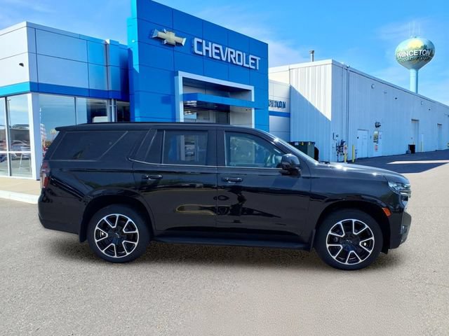 Used 2022 Chevrolet Tahoe RST w/ Luxury Package AWD/4WD image 2