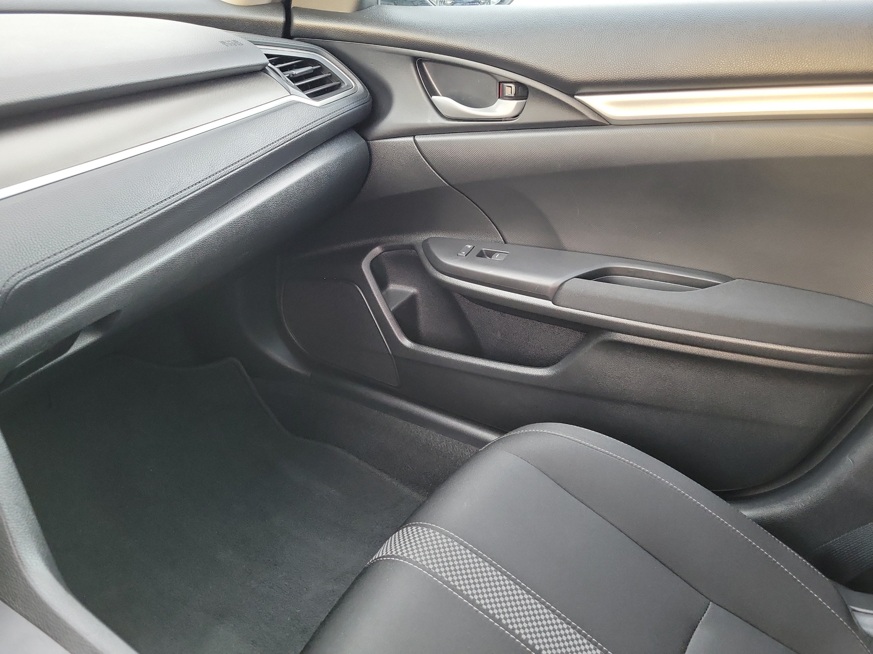 Used 2021 Honda Civic LX image 21