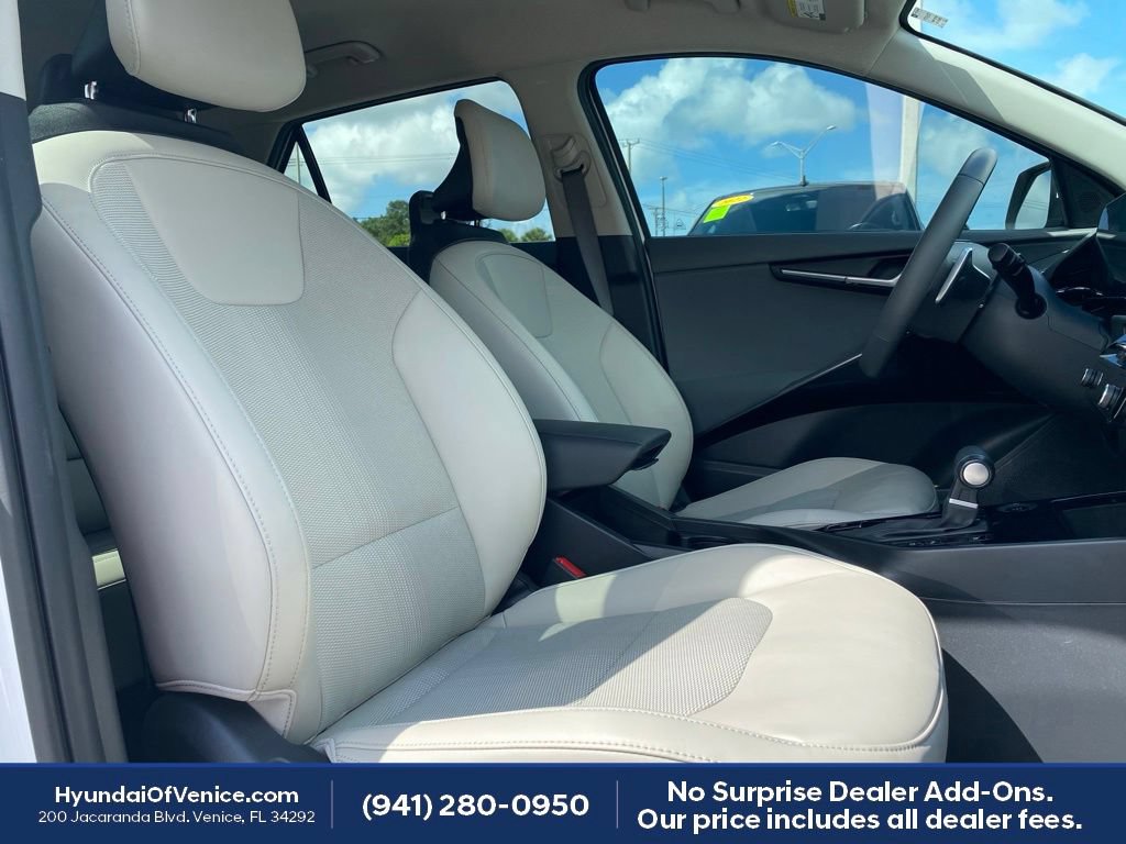 Used 2023 Kia Niro EX FWD image 16
