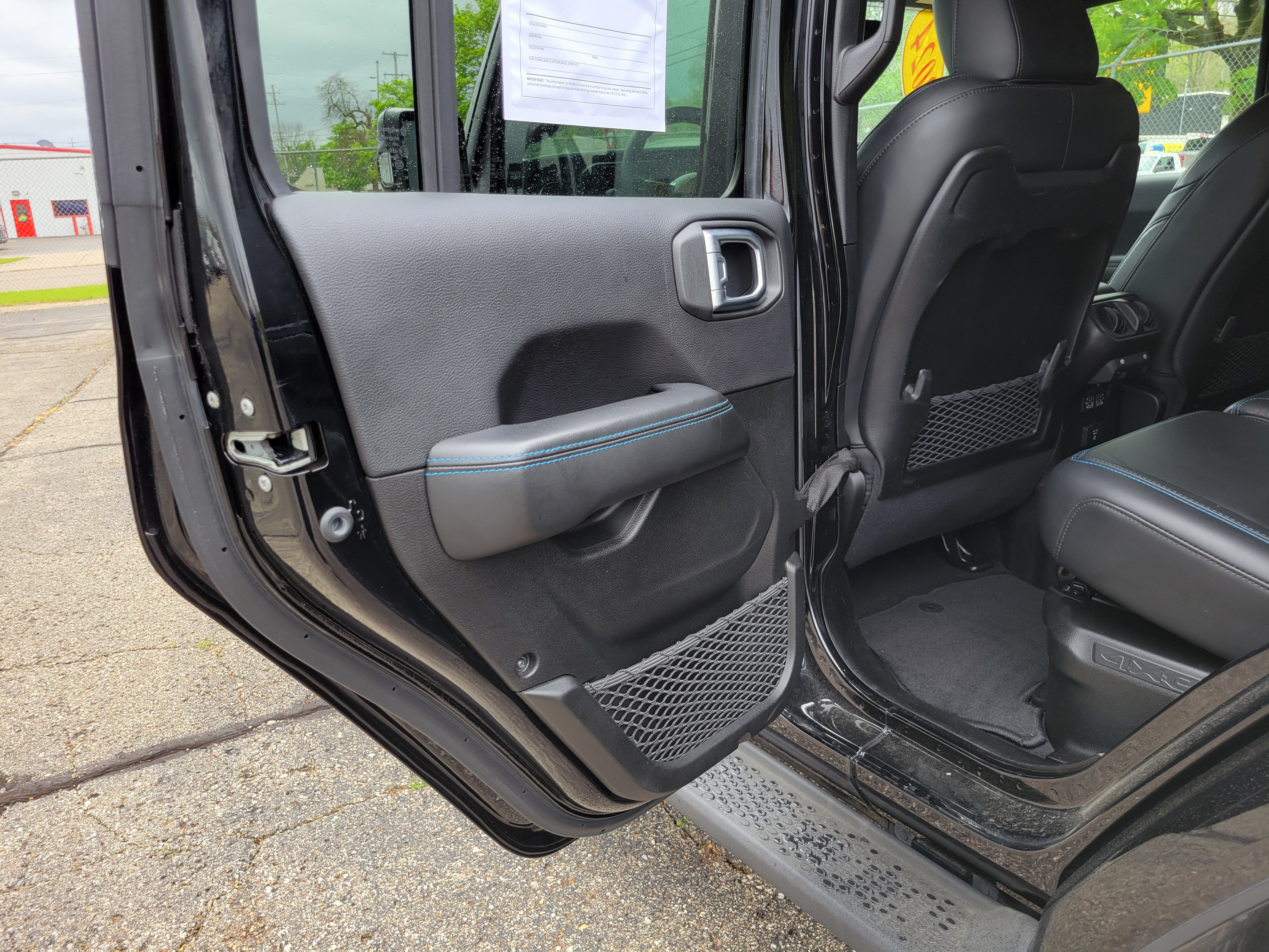 Used 2024 Jeep Wrangler High Altitude AWD/4WD image 17