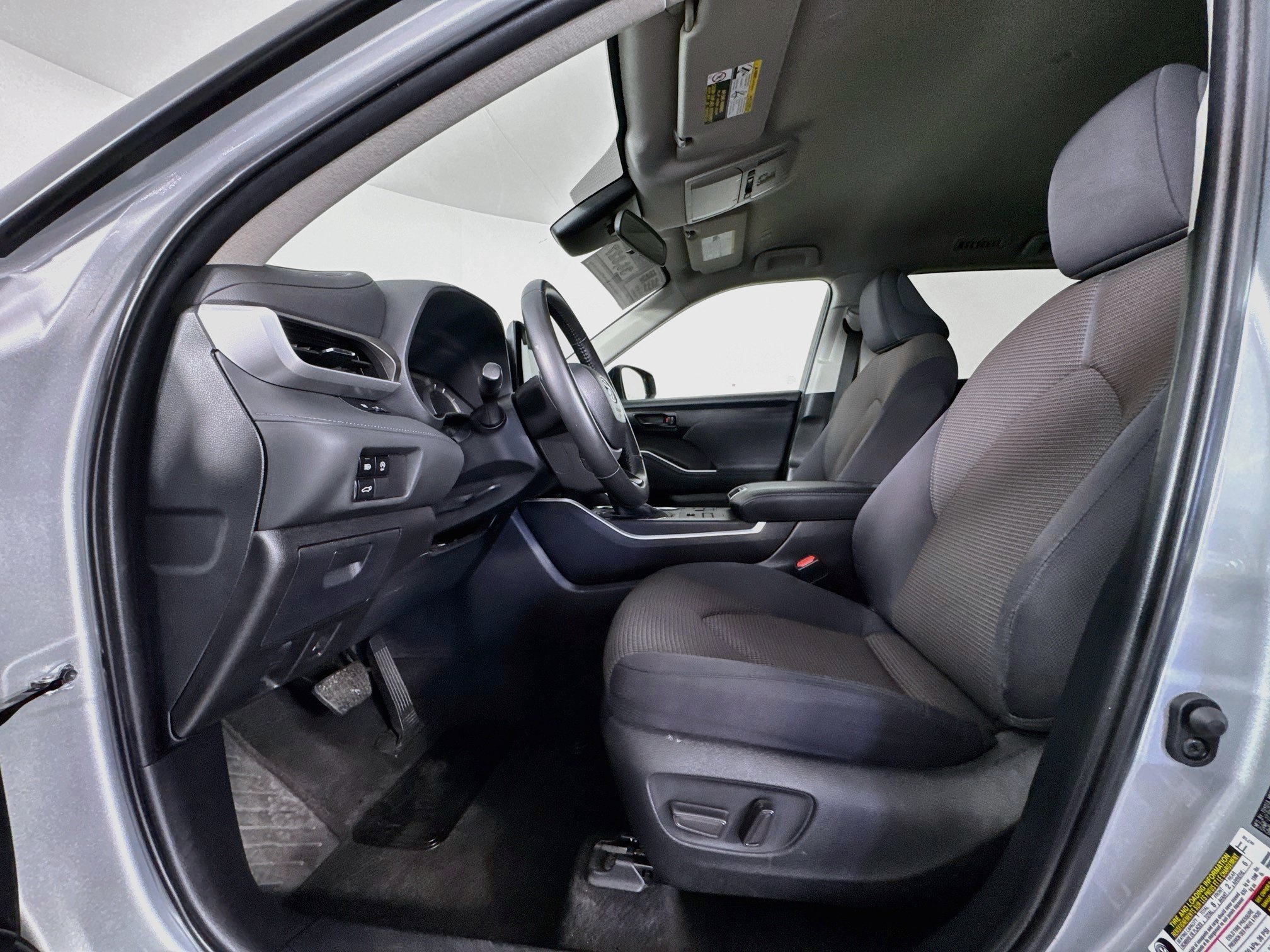 Certified 2024 Toyota Highlander LE AWD/4WD image 19