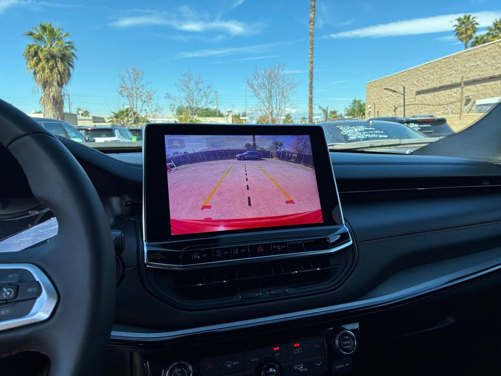 Used 2025 Jeep Compass Trailhawk AWD/4WD image 24