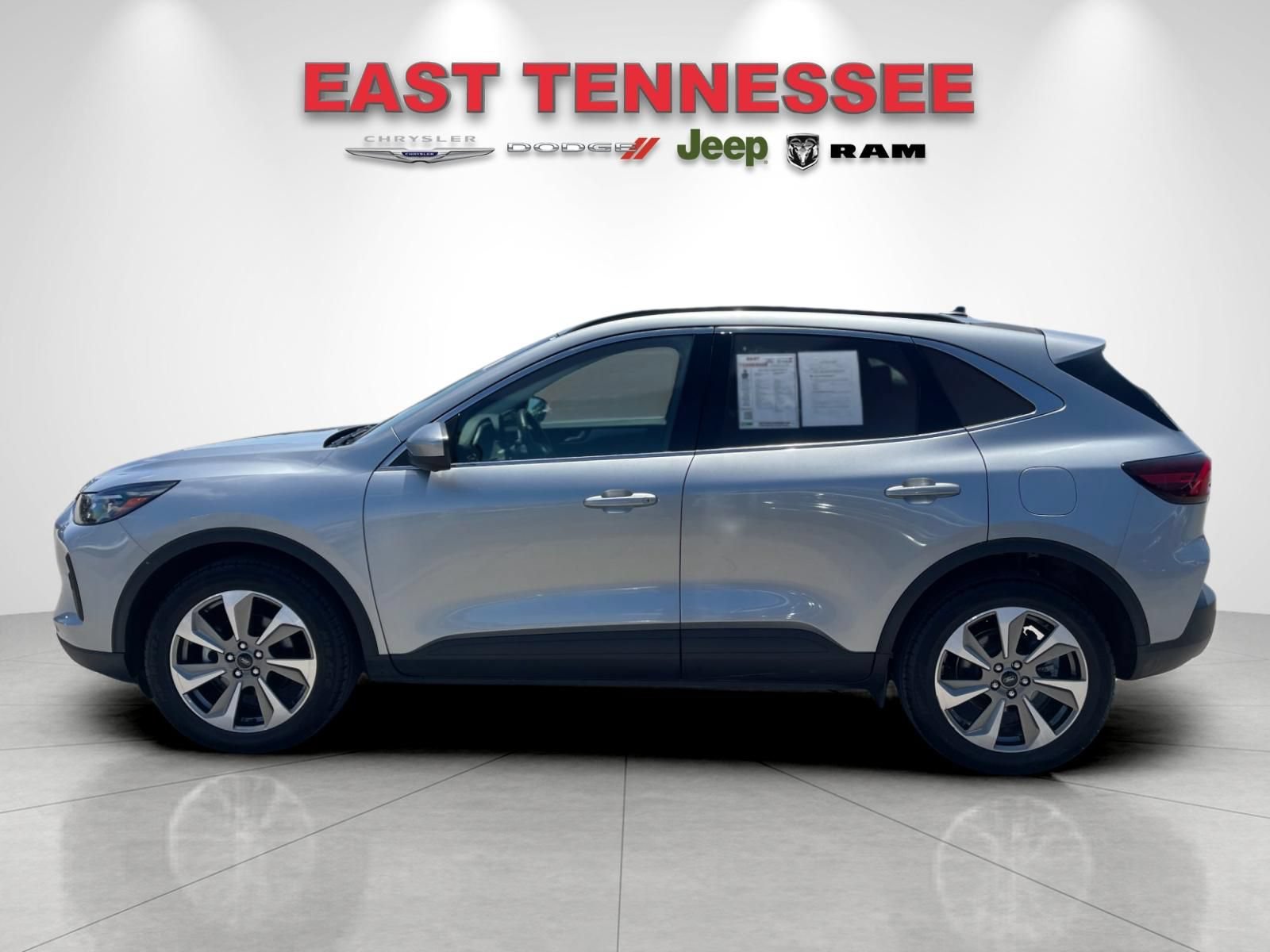 Used 2024 Ford Escape Platinum AWD/4WD image 6
