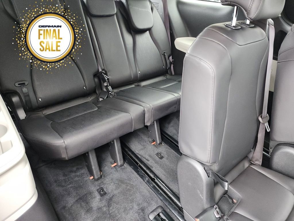 Certified 2024 Kia Carnival LX image 17