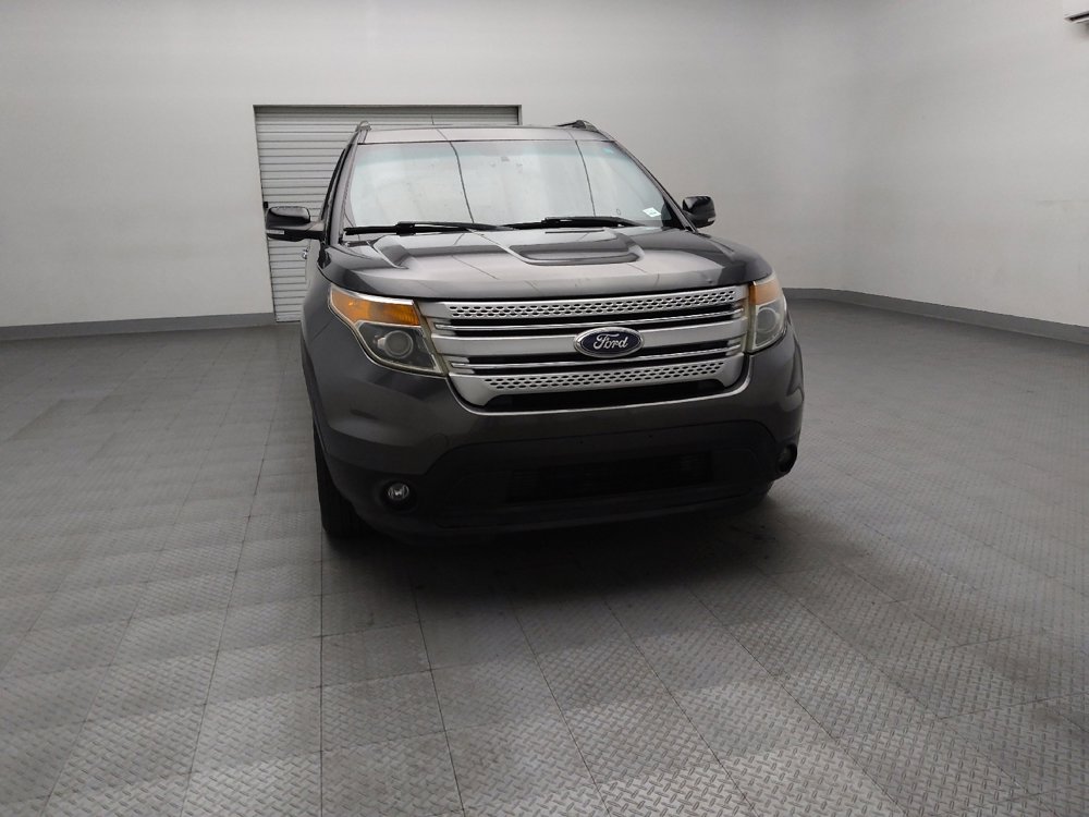 Used 2015 Ford Explorer XLT image 14