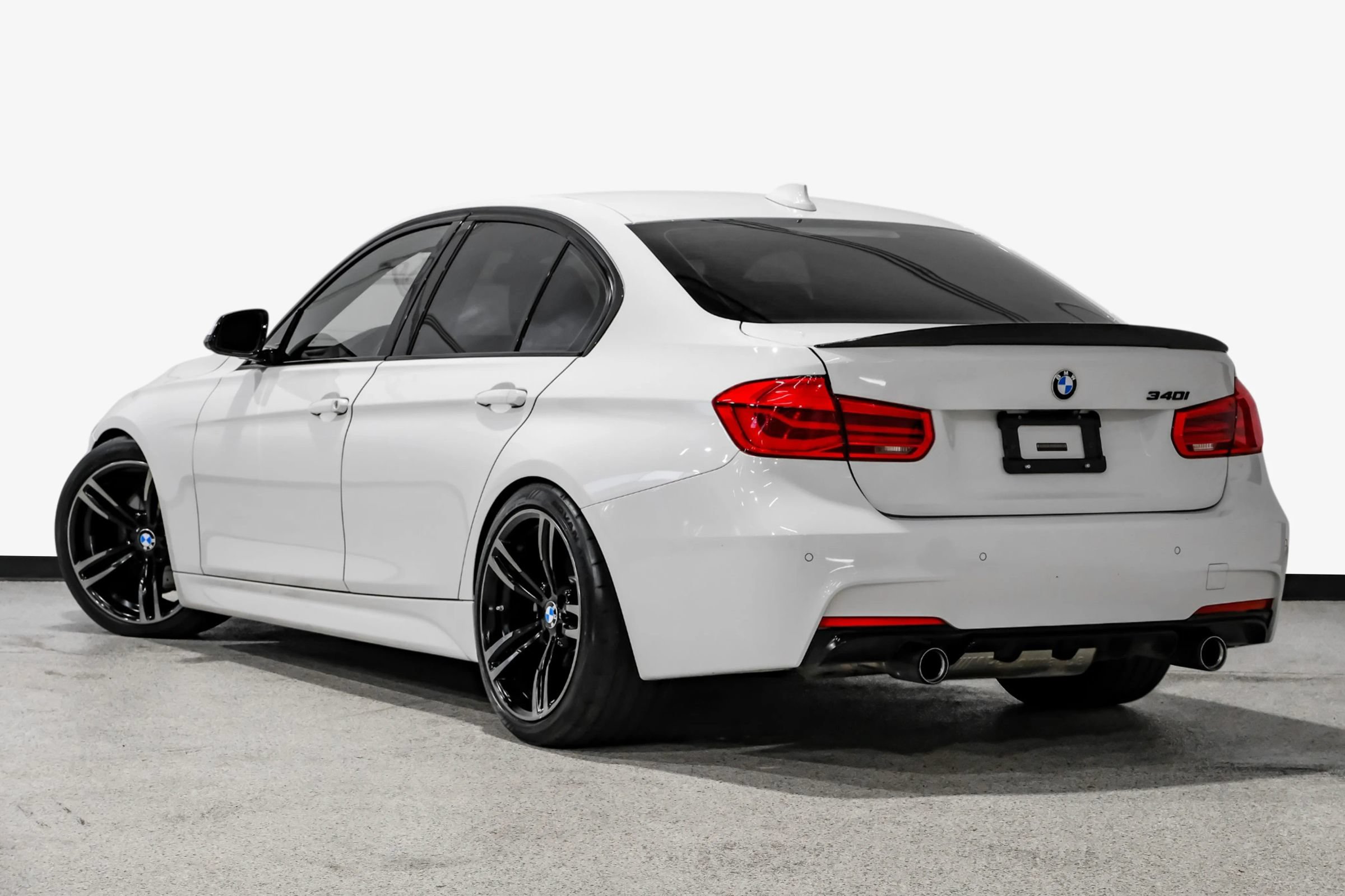 Used 2017 BMW 340i Sedan RWD image 8
