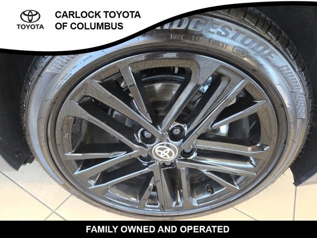 Used 2026 Toyota Camry SE FWD image 11
