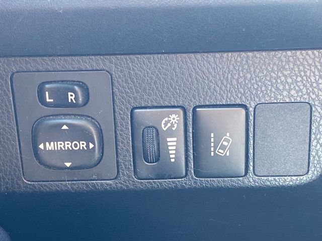 Used 2017 Toyota RAV4 LE w/ Carpet Mat Package image 28