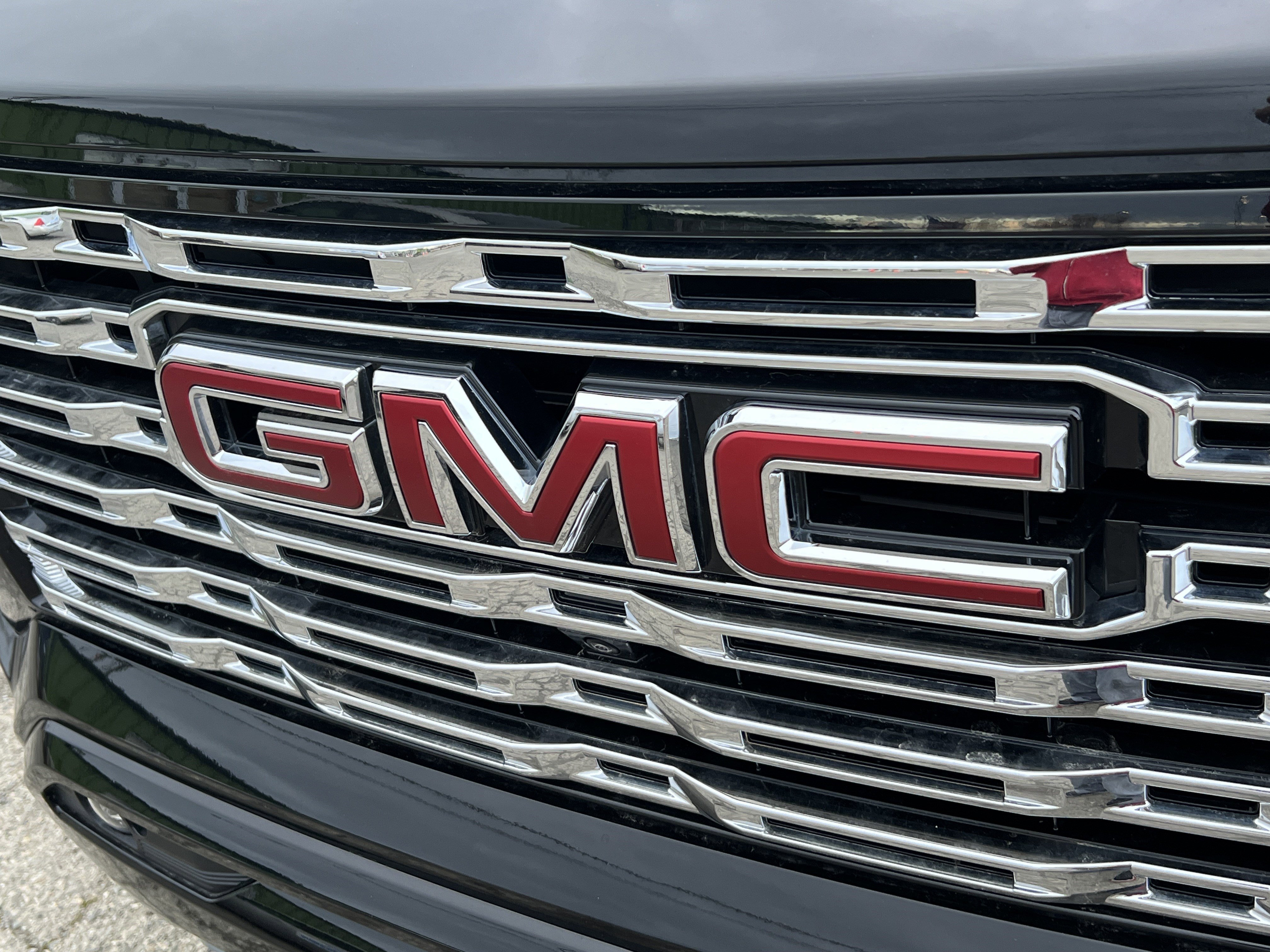 Used 2024 GMC Canyon Denali AWD/4WD image 8