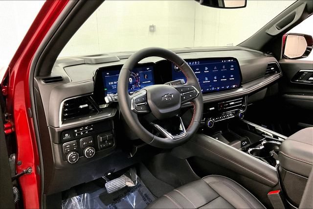 Used 2026 Chevrolet Suburban RST w/ RST Capability Package AWD/4WD image 17