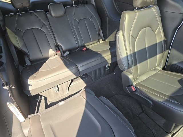 New 2026 Chrysler Pacifica Select image 27