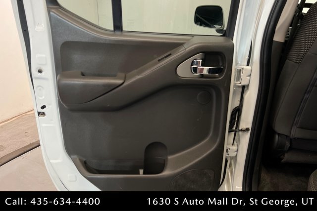 Used 2018 Nissan Frontier PRO-4X AWD/4WD image 18