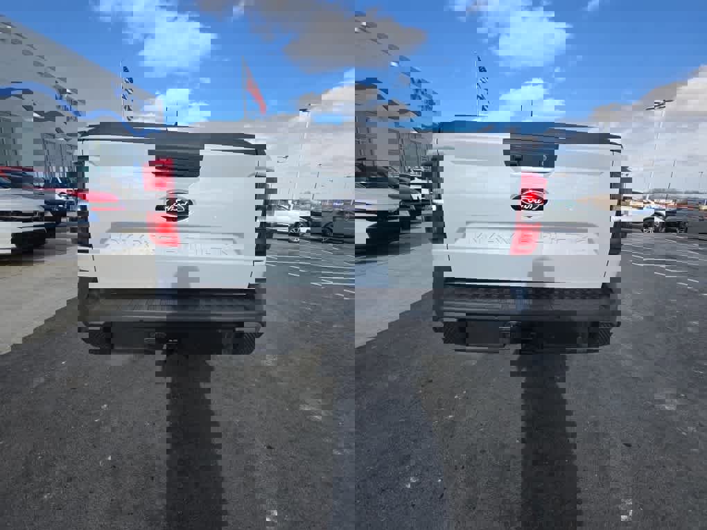 Used 2025 Ford Maverick Lariat w/ 4K Tow Package image 7