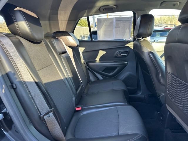 Used 2019 Chevrolet Trax LT w/ LT Convenience Package image 21