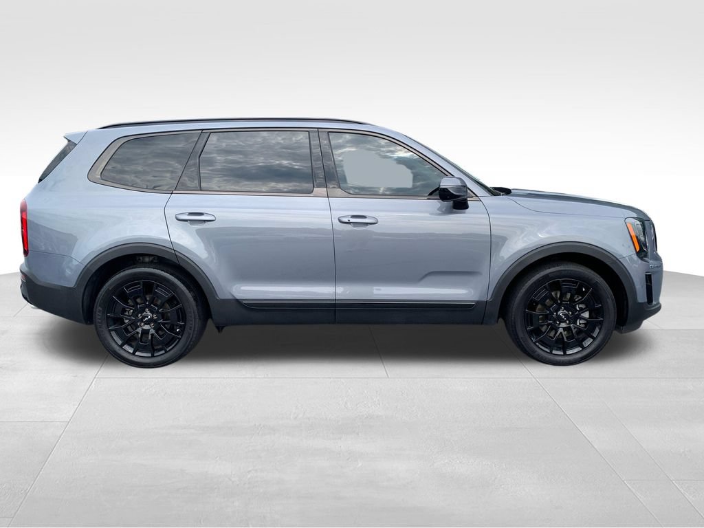 Used 2022 Kia Telluride SX w/ Nightfall Edition Package AWD/4WD image 6