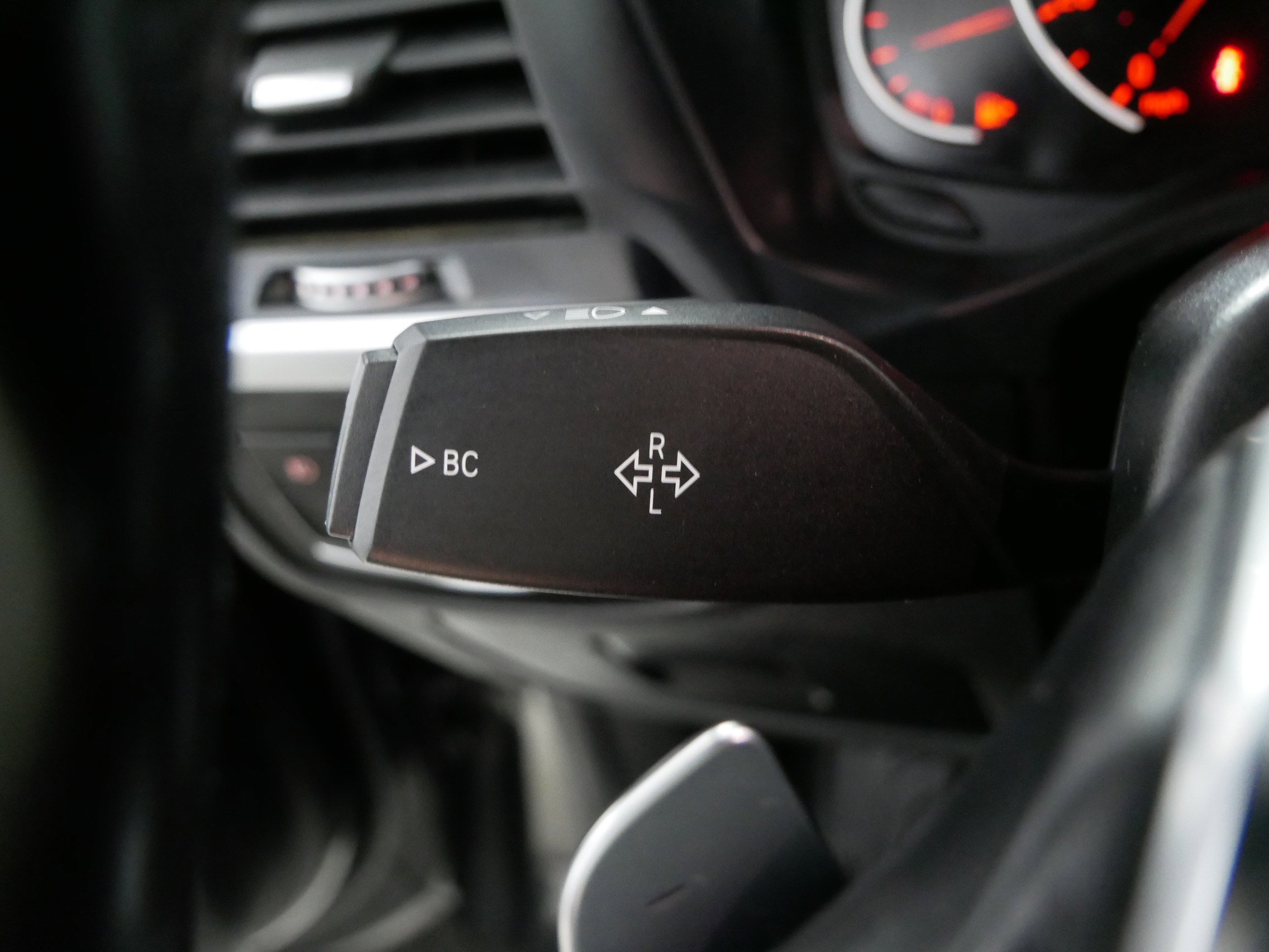 Used 2018 BMW X3 xDrive30i image 32