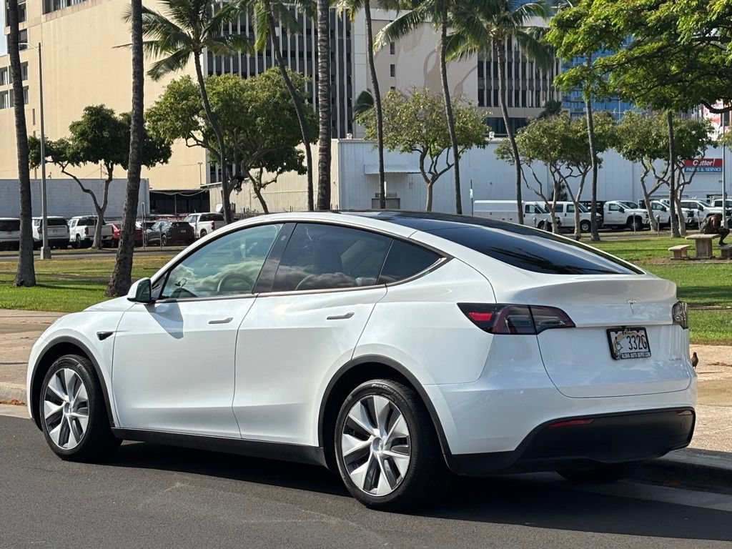 Used 2023 Tesla Model Y Long Range AWD/4WD image 3
