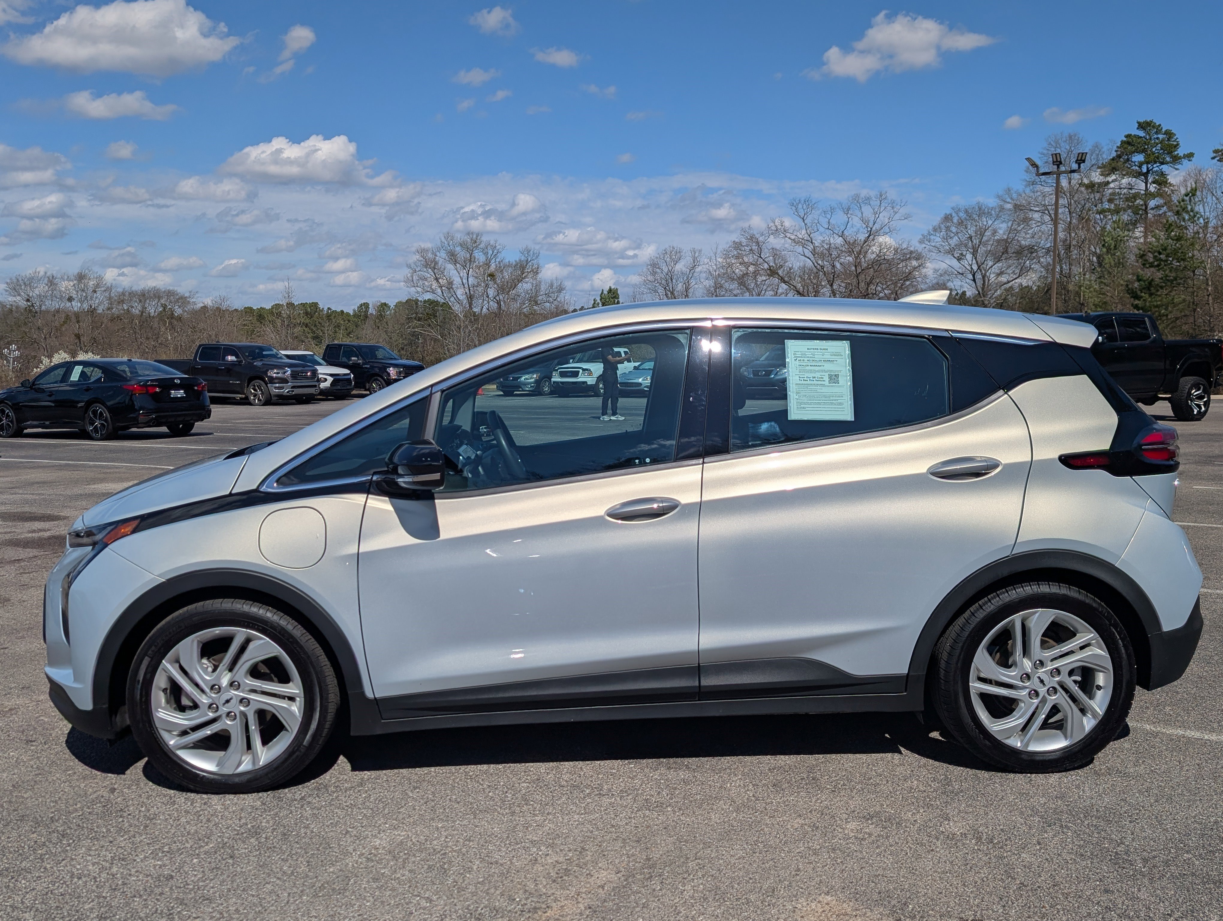 Used 2023 Chevrolet Bolt LT image 6