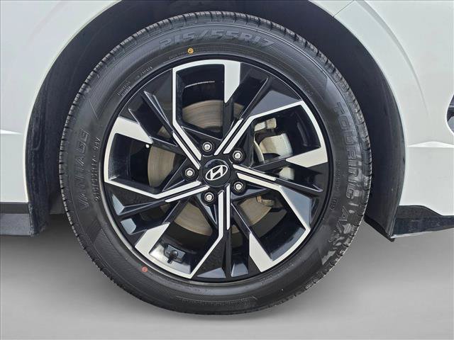 Used 2025 Hyundai Sonata SEL FWD image 9