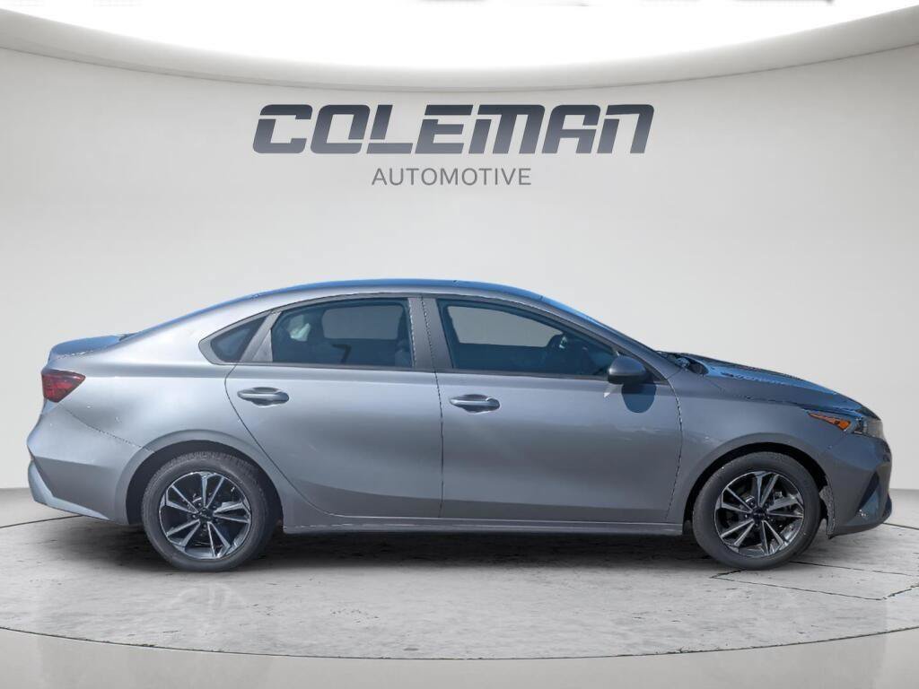 Used 2024 Kia Forte LXS FWD image 4
