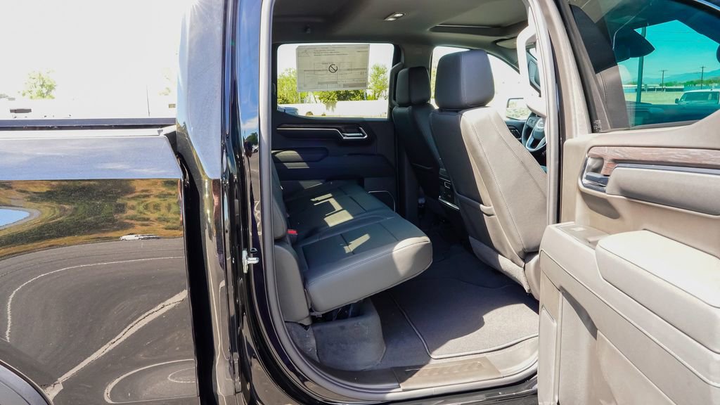 New 2026 GMC Sierra 1500 SLT w/ SLT Convenience Package image 11