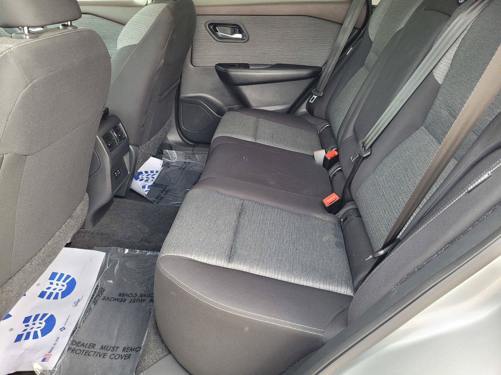 Used 2023 Nissan Rogue SV AWD/4WD image 17